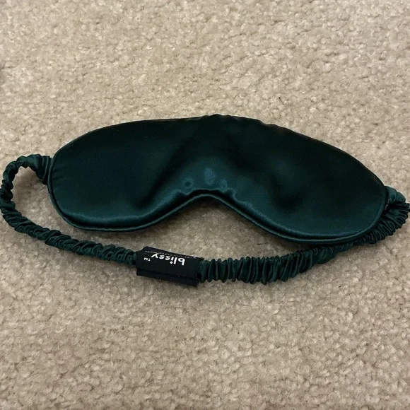 NIB Blissy Emerald Green Silk Sleeping Mask - Picture 3 of 5